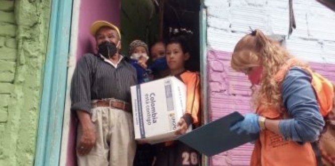 Amplia jornada ayudas humanitarias en la localidad de Santa Fe. Amplia jornada ayudas humanitarias en la localidad de Santa Fe.