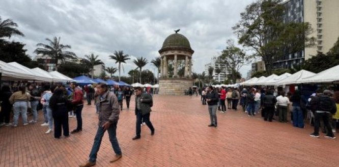 Santa Fe impulsa el empleo con feria que conectó a más de 1.800 personas con oportunidades laborales 78 empresas ofertaron 4.900 vacantes en distintos sectores laborales.