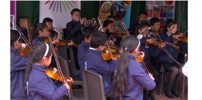 Jóvenes de escasos recursos se inspiran en Beethoven para alcanzar sus sueños Jóvenes de escasos recursos se inspiran en Beethoven para alcanzar sus sueños